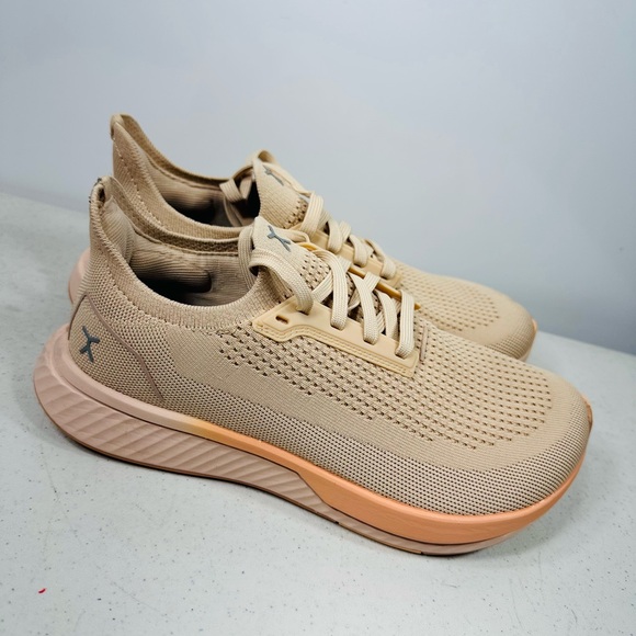 Flux Adapt Runner Blush Gum Mens Size 7,5 Womens Size 8.5 Barefoot Shoes - Picture 3 of 7